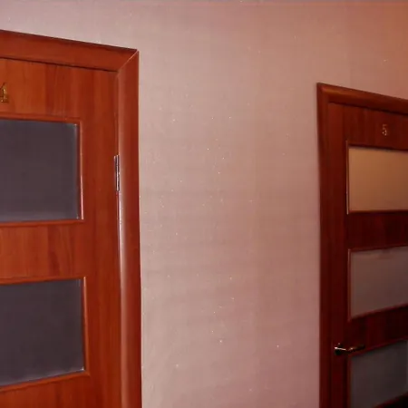 Na Kanatnoy - 1 Hostel *